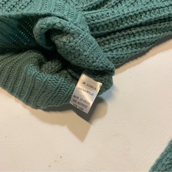 La Miel Women's Sweater Cowl Neck Cold Shoulder Small Green Fall Cozy - Picture 6 of 9